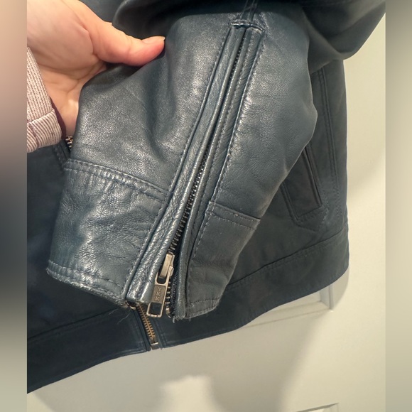 Black Pinet Men's Leather Jacket Blue Size M, There Is a Small Defect - Picture 6 of 7